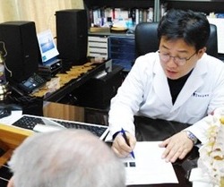허리디스크, 비수술 치료로 호전 가능