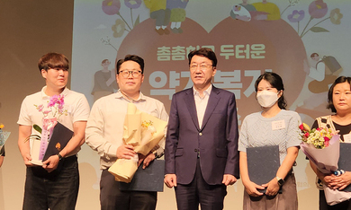 장기승 과장님 표창 수상을 축하드립니다!