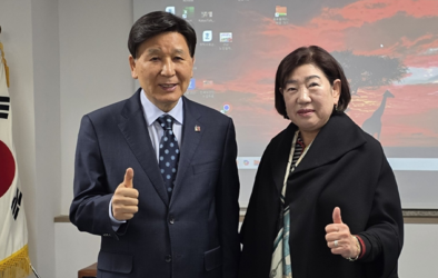 일하는 시니어 새로운 청춘